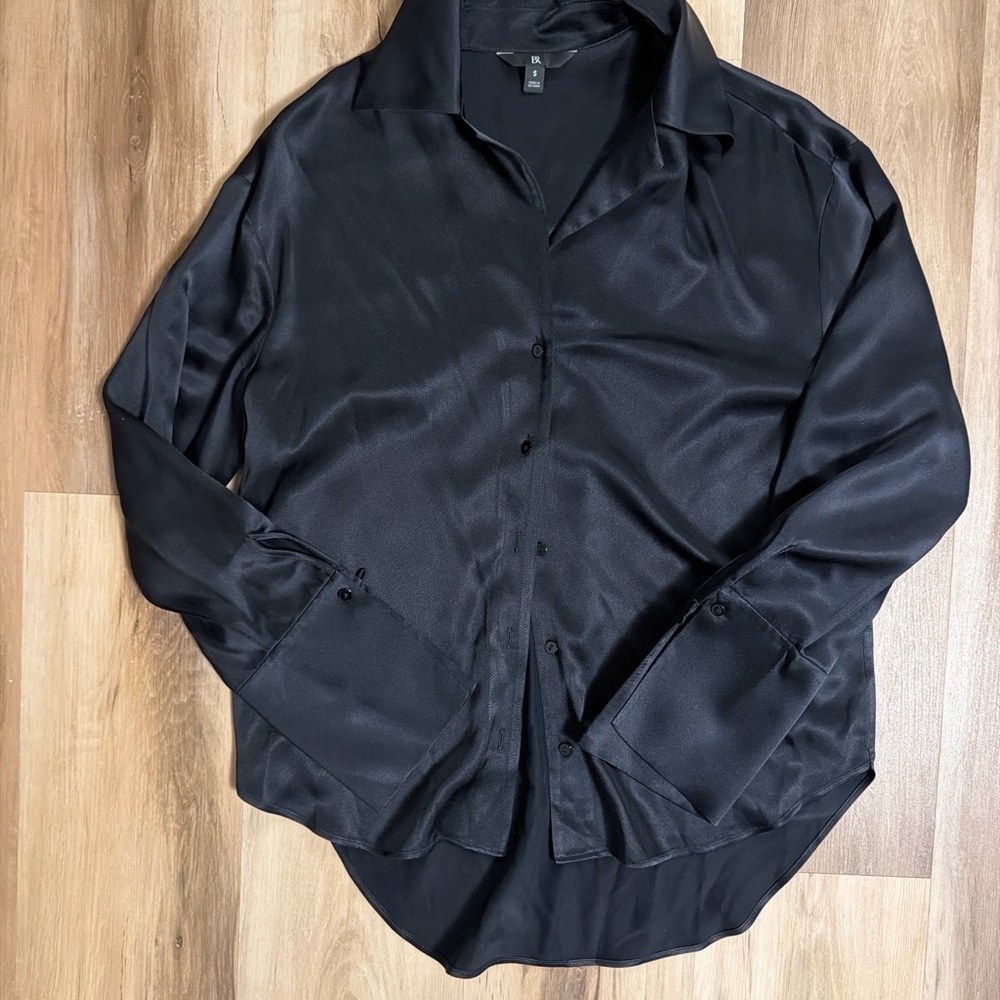 Banana Republic Black 100% Silk Button Down Blouse Size Small